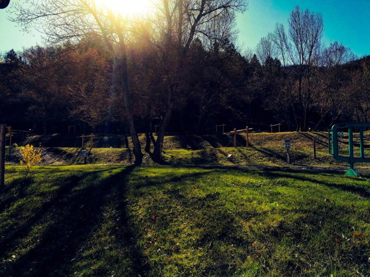 Camping Du Bourg Digne-les-Bains Exterior foto